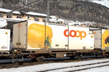 BEMO 9469119 - 0m - Containertragwagen Coop-Container Paprika, RhB, Ep. VI